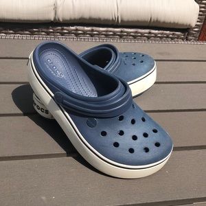 Platform iconic comfort crocband clogs